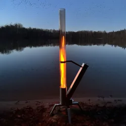 Glas-Feuerrohr mit Edelstahlgestell, H 132 cm