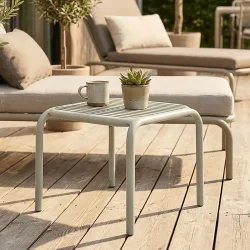 Beistelltisch aus Kunststoff, 53,5 x 41,5 x 54,5 cm, beige