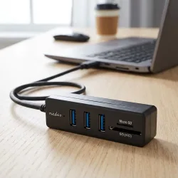 USB-C Hub mit USB-A und Cardreader