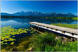 image LAND Bild mit Rahmen Bergsee mit Steg  | Schubiger Möbel