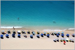 image LAND Bild mit Rahmen Sonnenschirme am Strand  | Schubiger Möbel