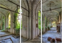 image LAND Bild mit Rahmen Lost Place Geteilter Flur  | Schubiger Möbel