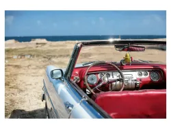 image LAND Digitaldruck auf Acrylglas Oldtimer am Strand  | Schubiger Möbel
