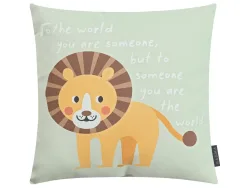 Magma Kissen World Löwe 45x45 cm  | Schubiger Möbel