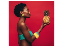 image LAND Alubild Schönheit mit Ananas  | Schubiger Möbel