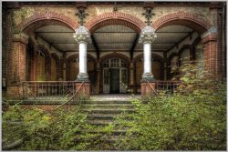image LAND Bild mit Rahmen Lost Place  | Schubiger Möbel