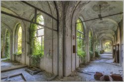 image LAND Bild mit Rahmen Lost Place Geteilter Flur  | Schubiger Möbel