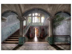 image LAND Digitaldruck auf Glas Lost Place Treppenhaus 120 x 80 cm  | Schubiger Möbel