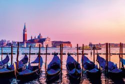 image LAND Alubild Gondolieren in Venedig  | Schubiger Möbel