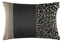 Stoeckel & Grimmler Zierkissenhülle Leo, Umbra B: 60 cm Grau | Schubiger Möbel