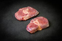 Schweizer Kalbshaxen portioniert