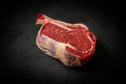 Sashi Beef Entrecôte mit Knochen