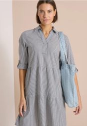 Knielanges Kleid in Seersuckerqualität
