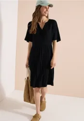 Knielanges Kleid in Crepe