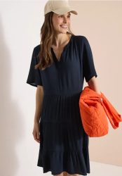 Knielanges Kleid in Crepe