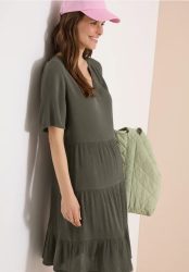 Knielanges Kleid in Crepe