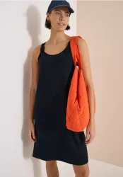 Knielanges Kleid mit Knotendetail