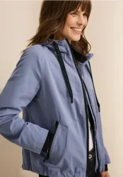 Kurze Jacke