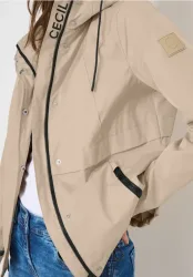 Windbreaker mit Hoodie