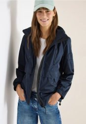 Jacke mit verstaubarer Kapuze