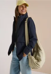 Softshell Jacke mit abnehmbarer Kapuze