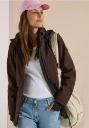 Softshell Jacke mit abnehmbarer Kapuze
