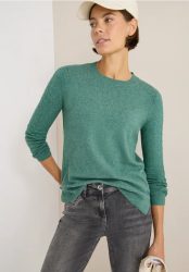Pullover mit Strickdetail