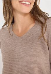 V