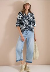 Kurzarm Bluse mit Split Neck und Print