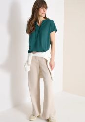 Kurzarm Bluse mit Strukturmix