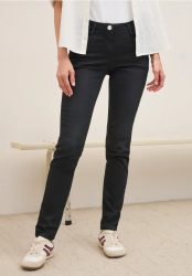 Casual Fit Jeans