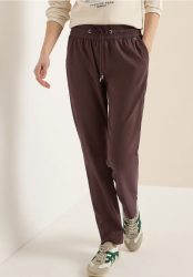 Leichte Hose im Casual Fit mit Stretch