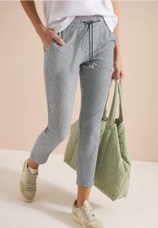 Slim Leg Hose in Seersucker Qualität