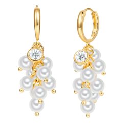 Lulu & Jane Perlen-Creolen aus Messing in gelbgold mit Zirkonia Glasperle Ohrringe 1 ct Damen