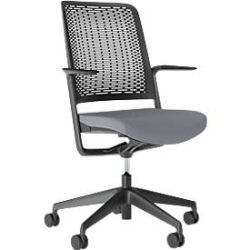 Bürostuhl WithMe, mit Armlehnen, Auto-Synchronmechanik, Flachsitz, perforierter Kunststoffrücken, abnehmbarer Sitzbezug, schwarz/grau
