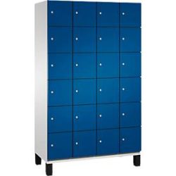 C+P Schliessfachschrank Cambio, 4 Abteile, 24 Fächer, auf Füssen, B 1200 x T 525 x H 1980 mm, lichtgrau/enzianblau