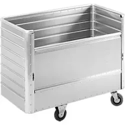 Gmöhling Alu-Kastenwagen mit halb absenkbarer Wand, 650 Liter