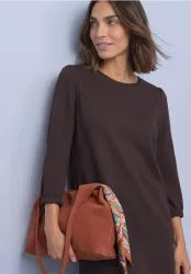 Knielanges Kleid mit Rundhals