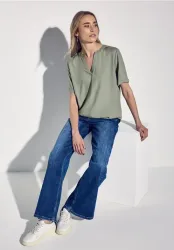 Bluse in Unifarbe