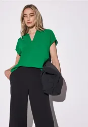 Bluse in Unifarbe