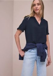 Kurzarm Bluse in Musselinqualität mit Turn