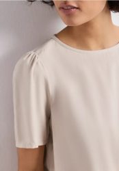 Bluse mit Rundhals und kurzen Puffärmeln