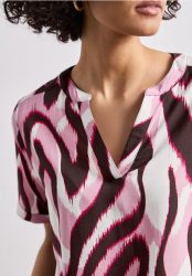 Kurzarm Bluse mit Split Neck und Print