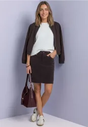 Knielanger Rock aus Cord mit Taschen