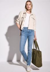 Jeans im Casual Fit