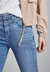 Bootcut Jeans