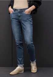 Casual Fit Jeans