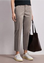 Slim Leg Chino mit Taschen im Cargo