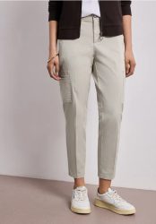 Slim Leg Chino mit Taschen im Cargo