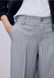 Straight Leg Hose mit Streifen